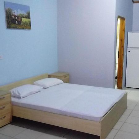 Camping Elizabeth Hotel Kalyvia Varikou Exterior foto